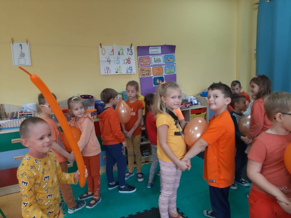 Kolorowe dni w przedszkolu - pomarańczowy